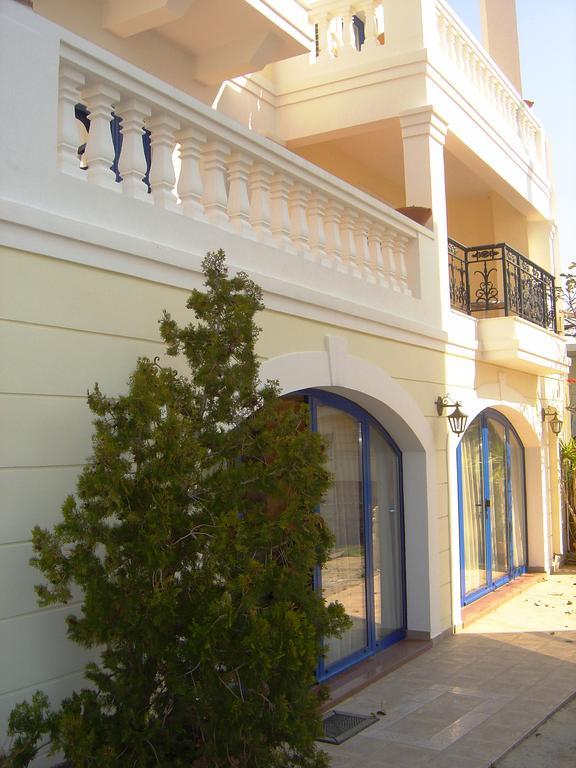 Kalimera Hotel Poros Town Eksteriør bilde